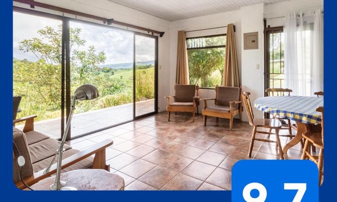 Angeles Sur Apartment | Pet Friendly Getaway: La Martinita Cottage in San Ramon