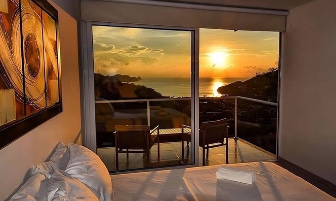 El Rodadero Apartment | Romantic Getaway with Breathtaking Ocean Views