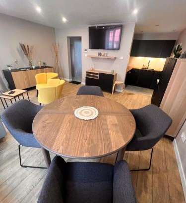 Lichtenberg House | Cozy La Mignardise du Château with Breakfast & Family Amenities