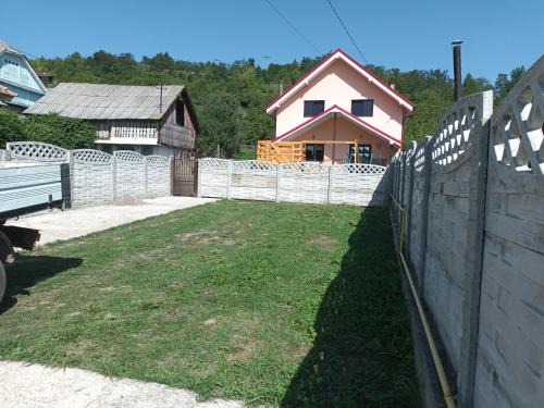Comanesti House | Eco-Friendly La Miruna: Guest Rated 10/10 with Pool & Hot Tub