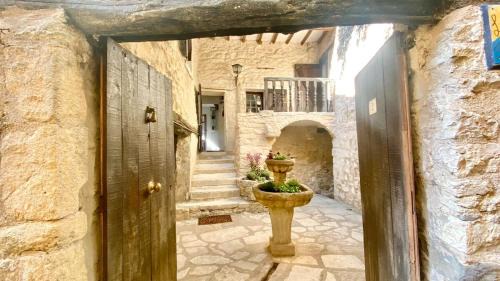 Caseneuve House | La Mistraline, 2 bedrm 2 bath house in the heart of Provence