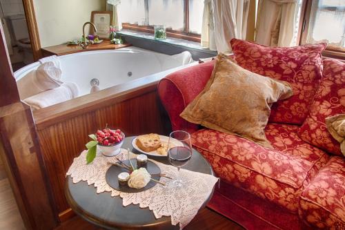 Arborbuena Hotel | Experience La Moncloa de San Lazaro with Family-Friendly Amenities