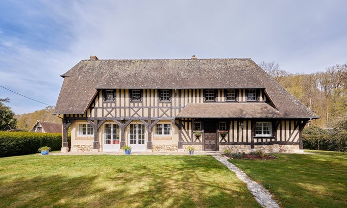 Beaumont-le-Roger House | La Musardière - Cottage avec Grand Jardin