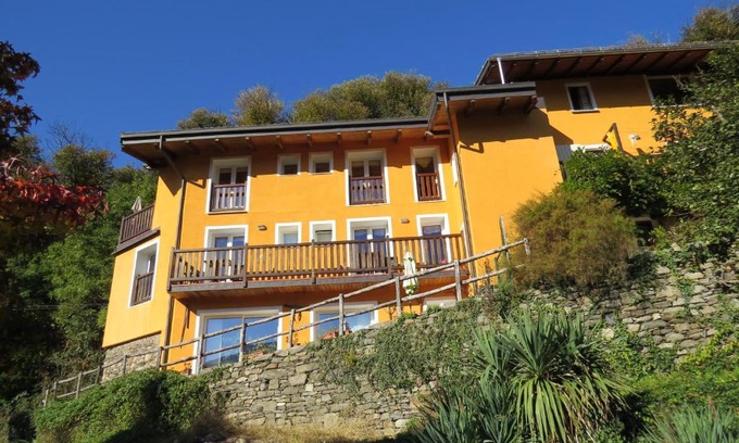 Monteggio Bed & Breakfast | Pet Friendly Getaway at La Nave B&B with Pool & Hot Tub