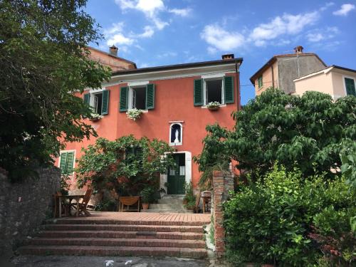 Montemarcello House | Pet-Friendly La Nipitella: Rated 9/10 by Guests