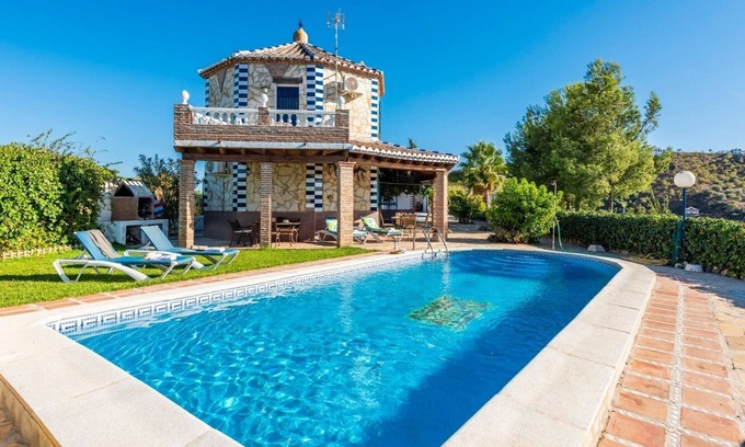 Iznate Villa | Idyllic La Noria de Iznate: Oceanfront Retreat with Pool
