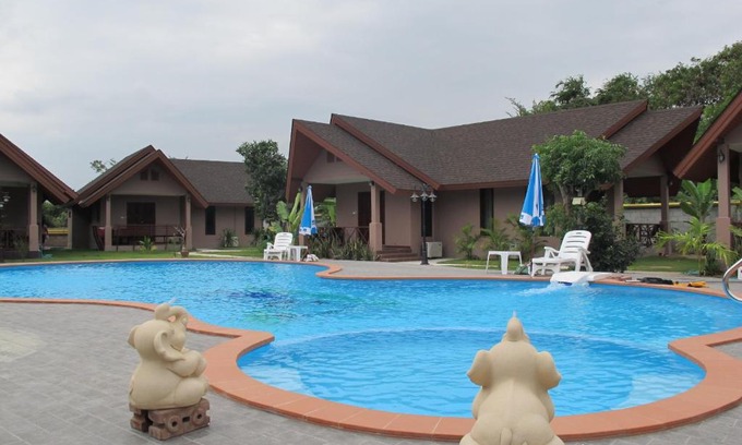 Hua Hin Resort | Family-Friendly Getaway at La-or Resort with Pool Access