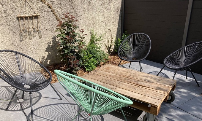 Borderes-sur-l'Echez Apartment | Indulge at La Pépite: Spa, Terrace & Top Guest Reviews
