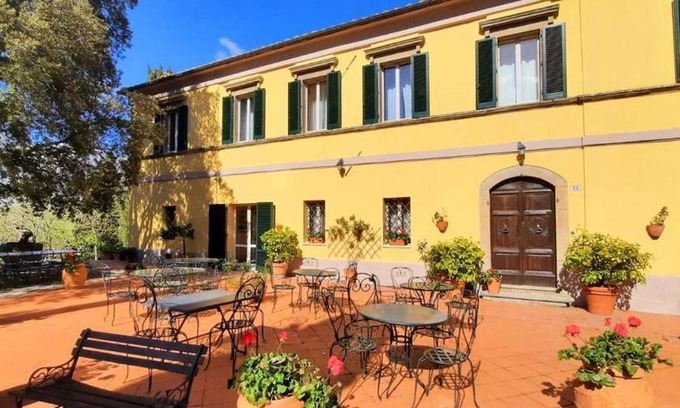 Il Poggio Villa | Experience Fattoria La Palazzina: Top-Rated Getaway with Pool