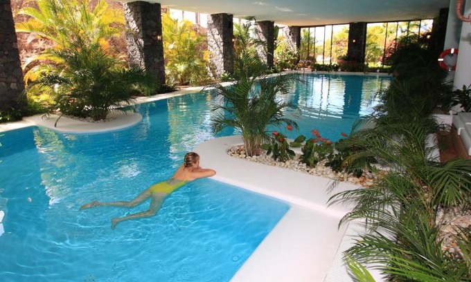 Los Llanos de Aridane Apartment | Relax at La Palma Jardín Resort: 4-Star Family Getaway