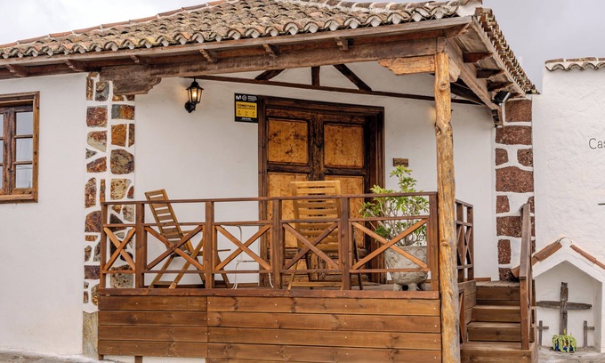 El Tanque Cottage | Family-Friendly Retreat at La Paredita Casa Güimar