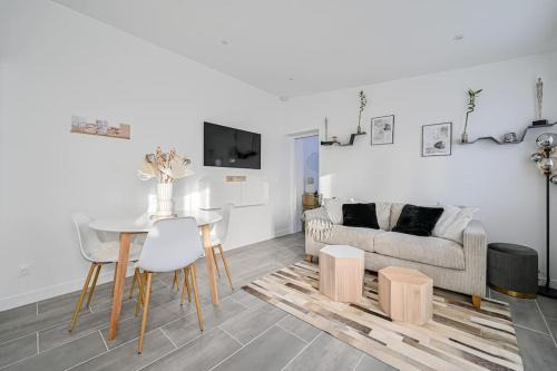 Claye-Souilly Apartment | Discover La Parenthèse: Guest Rated 10/10 Escape