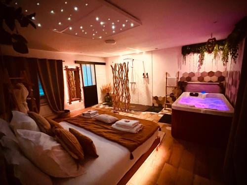 La Gueriniere Villa | Experience Relaxation at La Parenthèse with Hot Tub Access