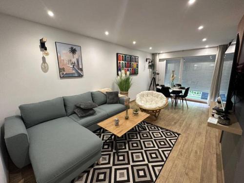 Quartier Saint-Clement - Jardin des Plantes Apartment | Discover La Parenthèse: Guest Rated 9.8, Family-Friendly Stay
