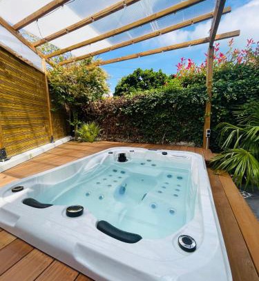 Tarbes House | Relax at La Parenthèse Spa with Family-Friendly Amenities