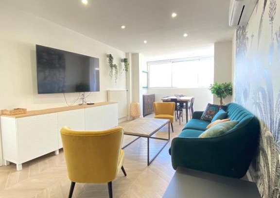 Le Mourillon Apartment | Prime La Parenthese: 4-Star Retreat with Private Parking
