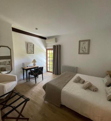 Vergeze Hotel | Discover La Passiflore: Pet Friendly & Family Welcoming Stay