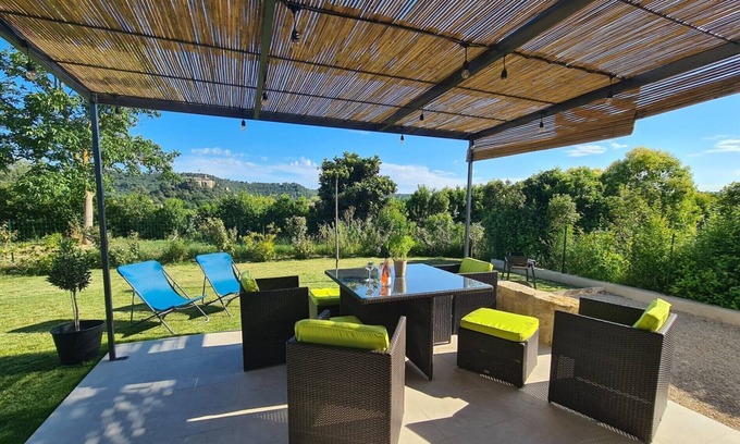 Ansouis Villa | Guest Rated 10/10: La Pause Ansouisienne with Pool & Spa