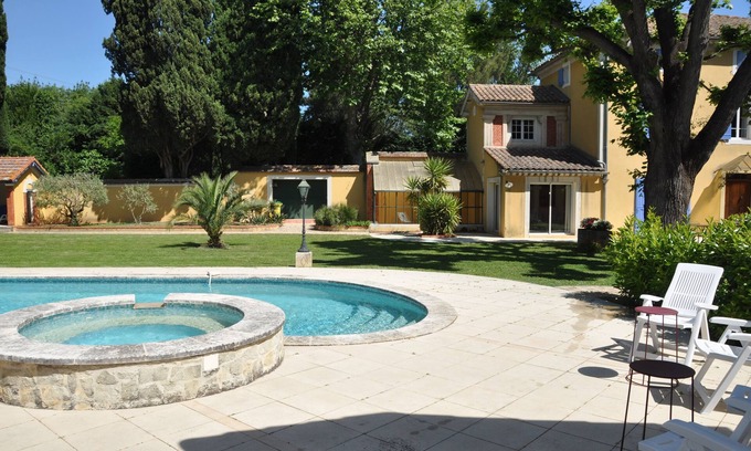 Entraigues-sur-la-Sorgue Other | La Petite Bastide de Trévouse