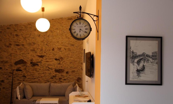 Espolla Apartment | Discover La Pedrera: Family-Friendly Retreat with 9.5 Rating