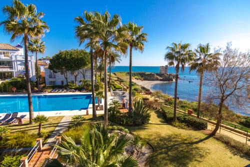 Bahia de Casares Apartment | Oceanfront Escape at LA PERLA DE LA BAHIA 912 - 9.3 Rated