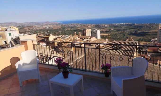 Agrigento Bed & Breakfast | Guest Rated 10/10: La Perla della Cattedrale Retreat