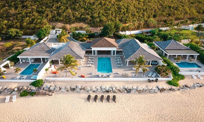 Les Terres Basses Villa | Experience La Perla Estate: Private 7 BR Oceanfront Villa