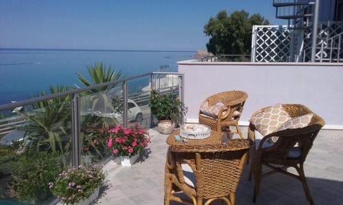 Realmonte Bed & Breakfast | Elegant Oceanfront Stay at La Perla Scala dei Turchi