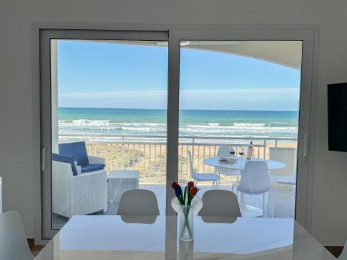 Alcamo Marina Apartment | Discover La Perla sulla Spiaggia: Guest Rated 9.8/10