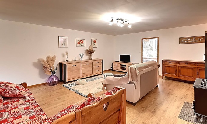 Xonrupt-Longemer Apartment | Mountain View Escape at La Perle de Xonrupt: Spa & Breakfast