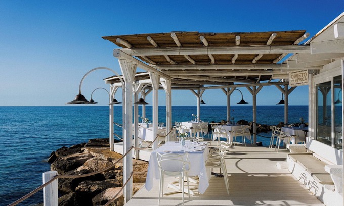 Capitolo Hotel | Indulge in Elegance at La Peschiera - 5 Star Retreat