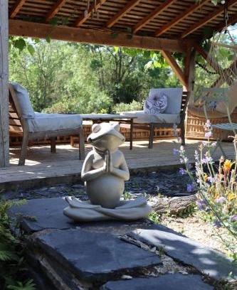 Murs-Erigne Bed & Breakfast | Charming La Petite Boire - Guest Rated 9.6/10 for Families