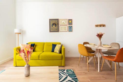 Prefecture Apartment | Cozy La petite Casà de Cézar in Central Marseille