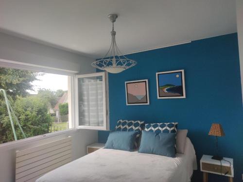 Saint-Michel-sur-Orge House | Delightful Stay at La Petite Maison Près de Paris