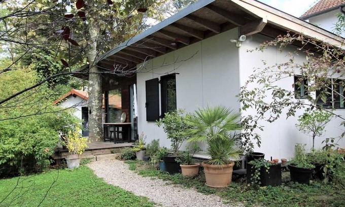 Tassin Apartment | Experience La Petite Maison - TASSIN LA DEMI LUNE Retreat
