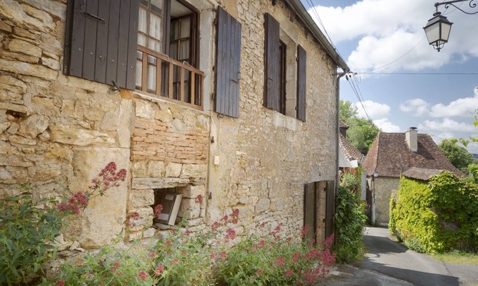 Tourtoirac House | Cozy Retreat at La Petite Maison du Périgord with Pool