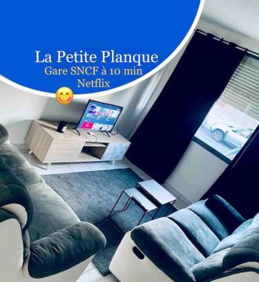 Vaux-sur-Seine Apartment | Family-Friendly Retreat at La Petite Planque Awaits You