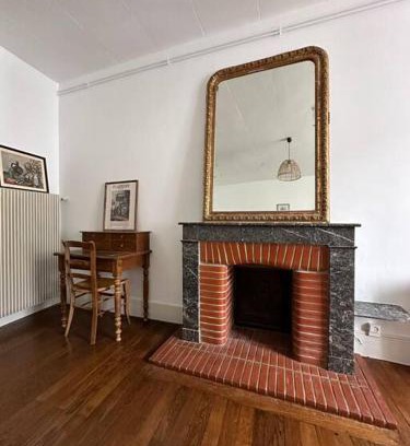 Semur-en-Auxois House | Discover La petite Semuroise: Oceanfront Bliss Awaits