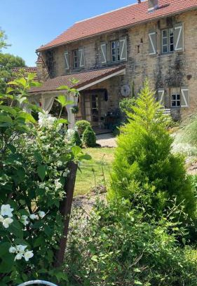 Salvagnac-Cajarc Bed & Breakfast | Oceanfront Retreat at La Pi'ternelle - Guest Rated 9.2/10