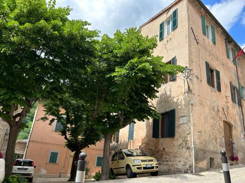 Serra San Quirico House | Discover La Piazzetta: Guest Rated 10/10 with Breakfast