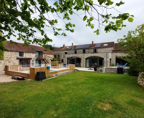Perdreauville House | Discover La Picardière: Oceanfront Retreat with Pool