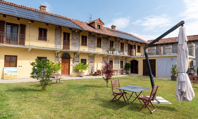 La Morra Apartment | Tranquil La Picchiera Apartment with Kitchen & Vineyard Views