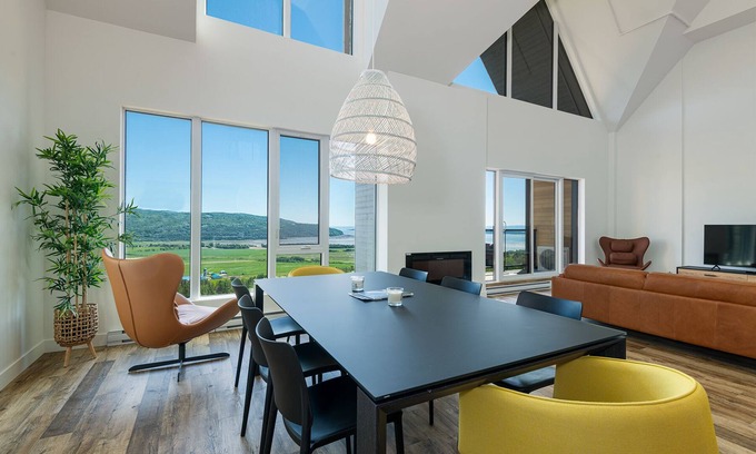 Baie-St-Paul Apartment | Experience Comfort at La Pignoronde, 402 with Pool & Breakfast