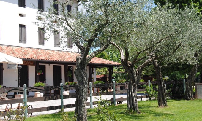 Sacile House | Experience Oceanfront Bliss at La Pioppa Agriturismo