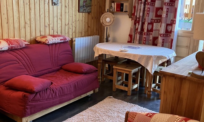 Plagne Villages Apartment | Cozy Studio at La Plagne - Family-Friendly with Kitchen