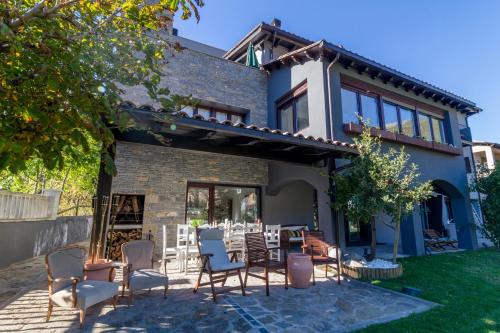 Cires Apartment | La Pomera: Guest Rated 9.6/10 with Family-Friendly Amenities