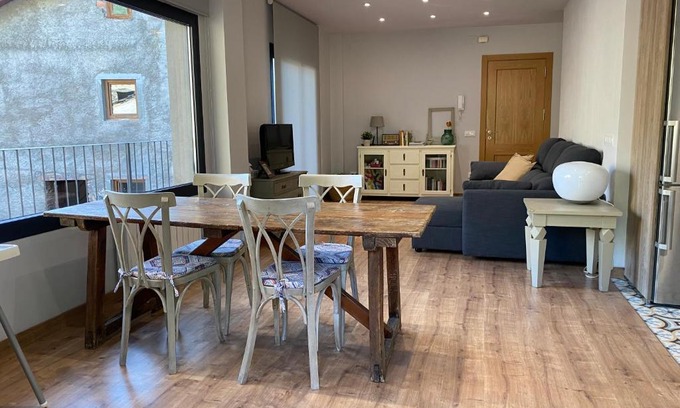 Pauls de Flamisells Apartment | Family-Friendly Stay at La Portella with 9.3 Guest Rating