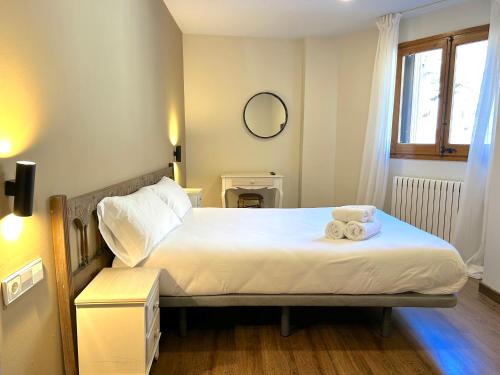 Esterri D'Aneu House | Discover La Posada d'Àneu: Family-Friendly Retreat
