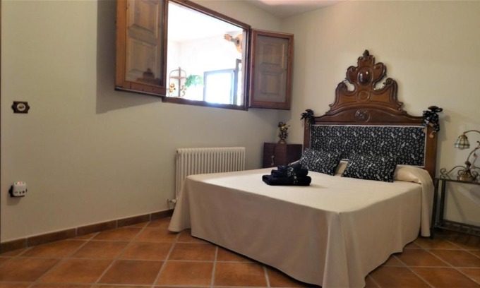 Roda de Isabena Hotel | Beautiful LA POSADA DEL ISABENA: Pet-Friendly with Ocean View