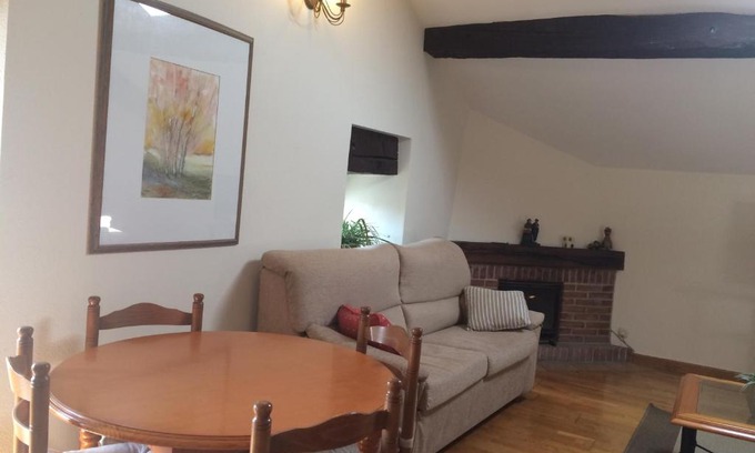 Viscarret-Guerendiain House | Pet-Friendly Retreat at La Posada Nueva with Family Amenities